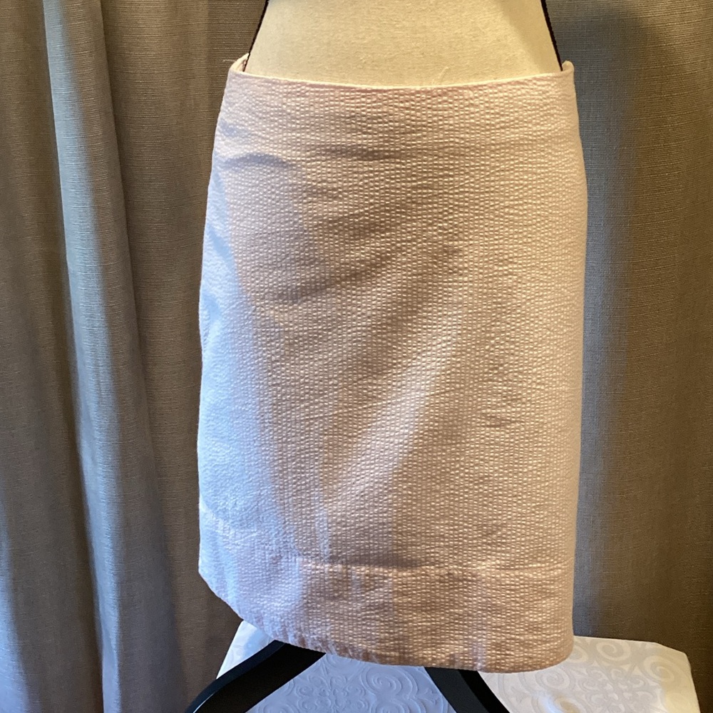 Castaway pink and white seersucker skirt, size 4.